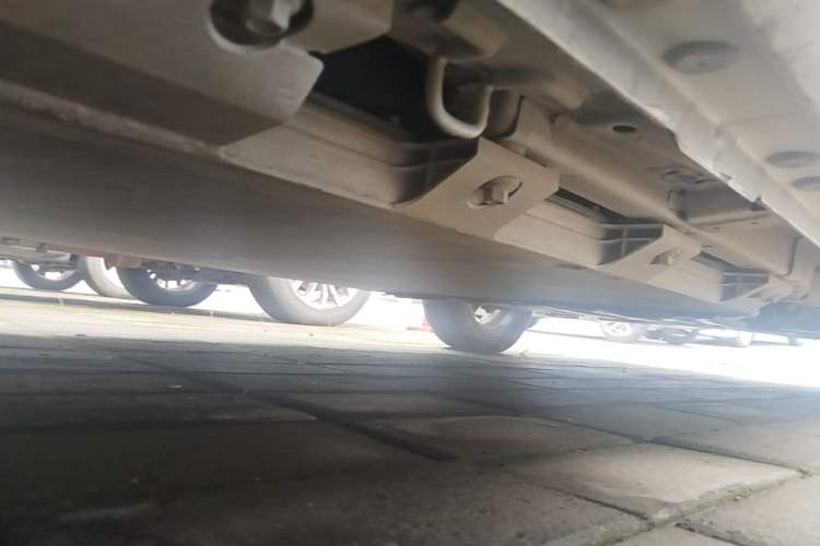 Used CHANGAN Benni E-Star 2021 National Edition Colorful Version Lithium Iron Phosphate (31.86 kWh) Chassis Rear Right
