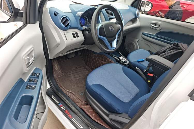 Used CHANGAN Benni E-Star 2021 National Edition Colorful Version Lithium Iron Phosphate (31.86 kWh) Driver Seat