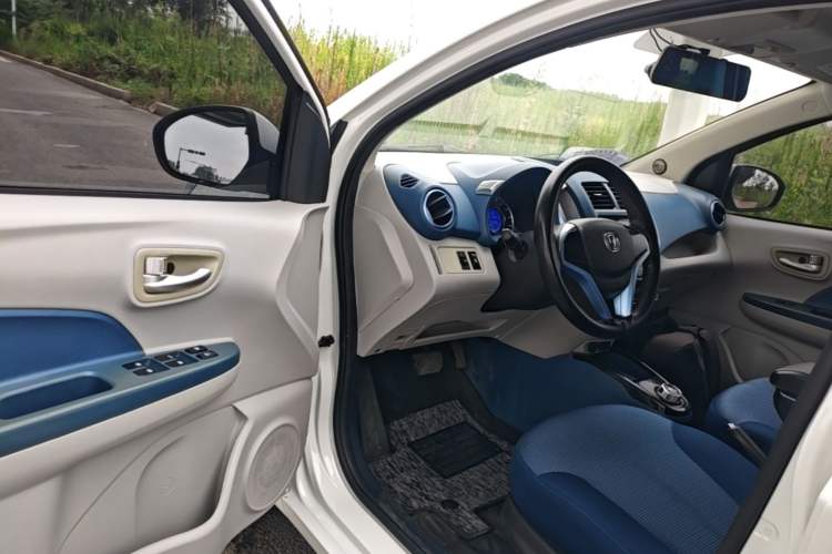 Used CHANGAN Benni E-Star 2021 National Edition Colorful Version Lithium Iron Phosphate (31.86 kWh) Driver Seat