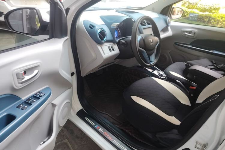 Used CHANGAN Benni E-Star 2021 National Edition Colorful Version Lithium Iron Phosphate (31.86 kWh) Driver Seat