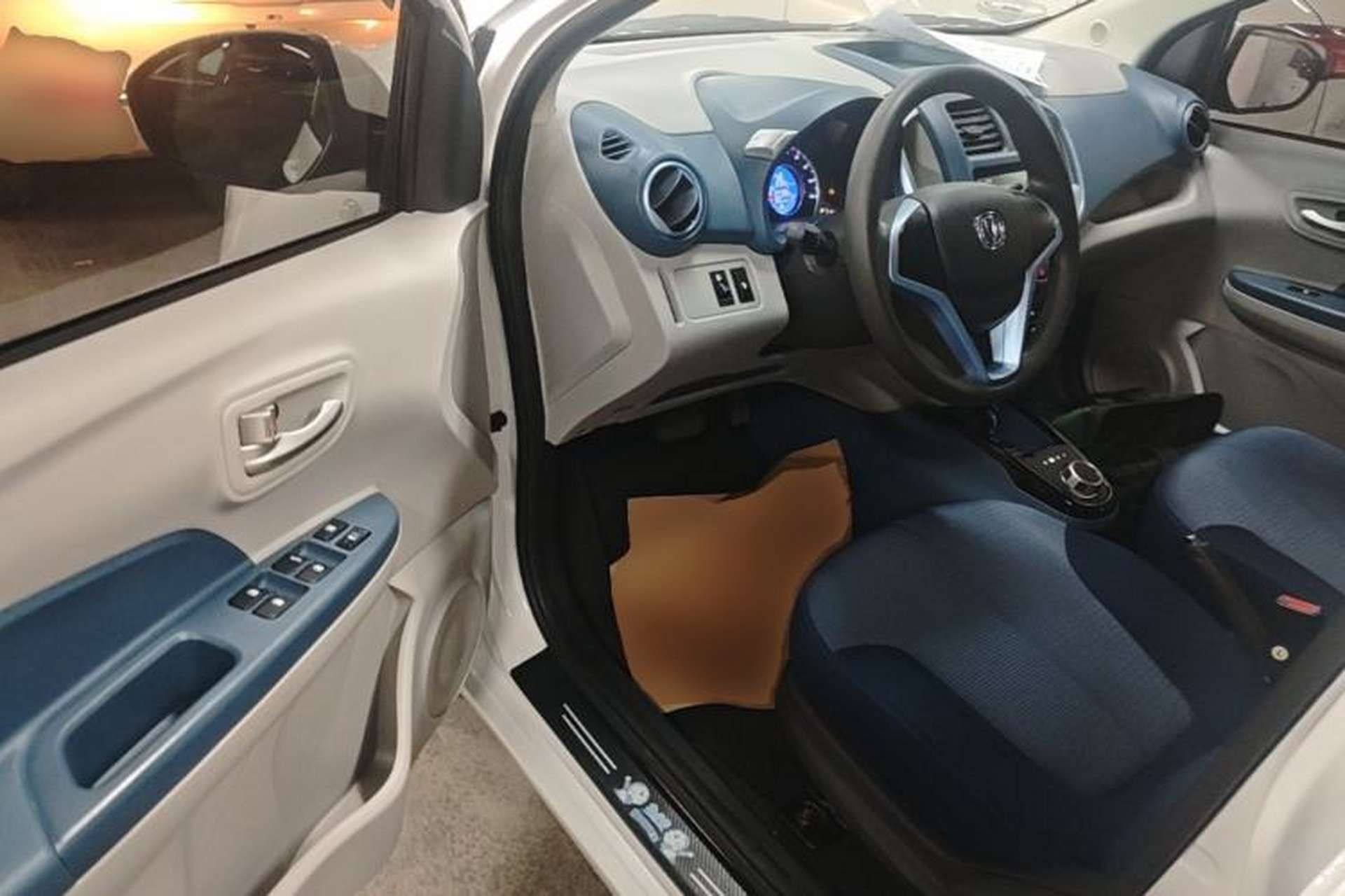Used CHANGAN Benni E-Star 2021 National Edition XinYi Edition Lithium Iron Phosphate (31.86 kWh) Driver Seat