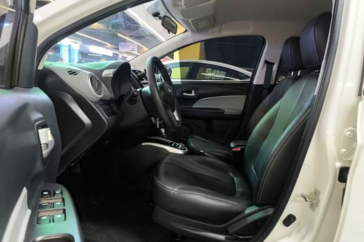 Used CHANGAN Benni E-Star 2021 National Edition Xinyue Version (Fast-Charging Edition) Lithium NMC Driver Seat