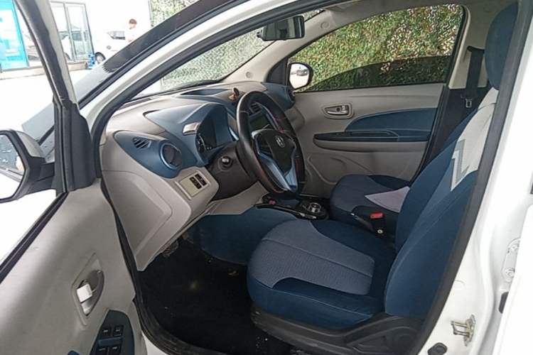 Used CHANGAN Benni E-Star 2021 National Edition Colorful Model (Fast-Charging Version) Lithium Iron Phosphate (31.95 kWh) Driver Seat
