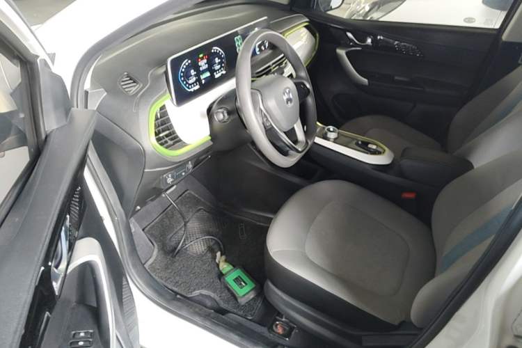 Used CHANGAN Benni E-Star 2021 National Edition Xinyi Edition (Fast-Charging Version) Lithium-NMC Driver Seat