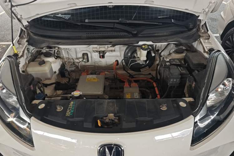 Used CHANGAN Benni E-Star 2021 National Edition Xin Yue Version (Fast-Charging Edition) Lithium Iron Phosphate (31.95 kWh) Engine Bay