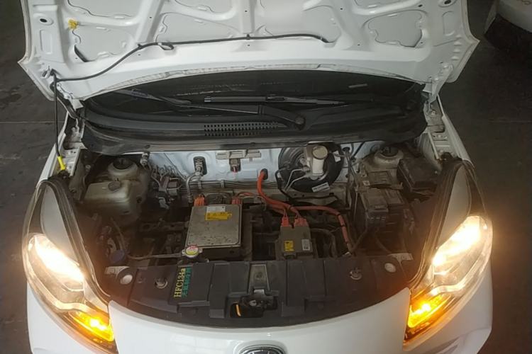 Used CHANGAN Benni E-Star 2021 National Edition Xinyue Version (Fast-Charging Edition) Lithium NMC Engine Bay