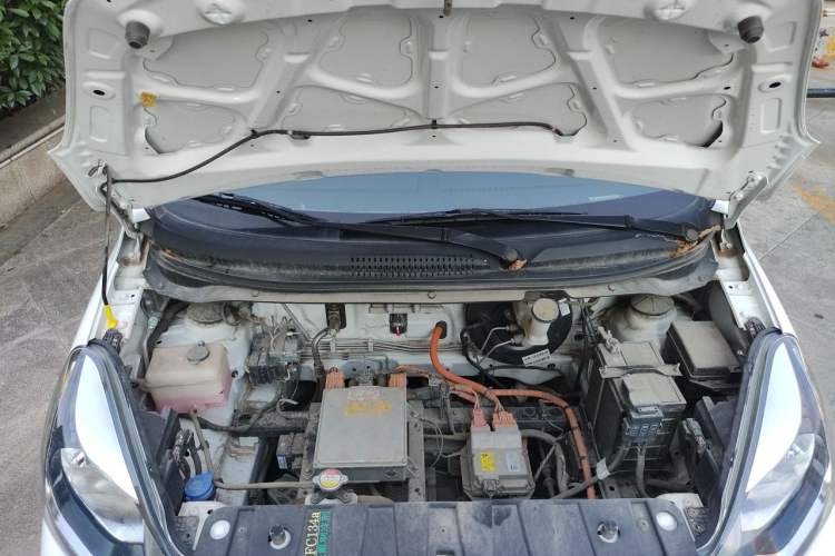 Used CHANGAN Benni E-Star 2021 National Edition Xin Yue Version (Fast-Charging Edition) Lithium Iron Phosphate (31.95 kWh) Engine Bay