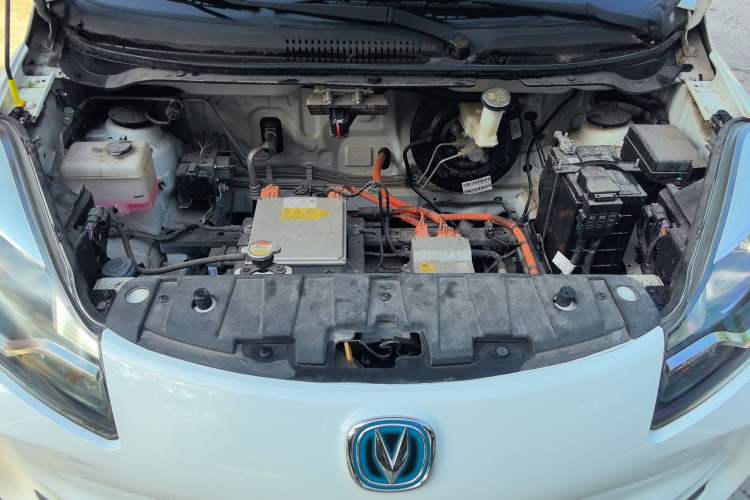 Used CHANGAN Benni E-Star 2021 National Edition Colorful Version Lithium Iron Phosphate (31.86 kWh) Engine Bay