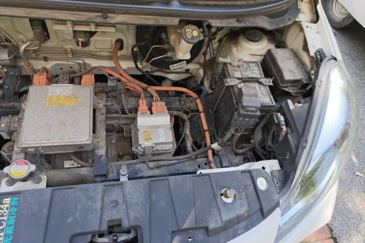 Used CHANGAN Benni E-Star 2021 National Edition Xinyue Version (Fast-Charging Edition) Lithium NMC Engine Bay Left