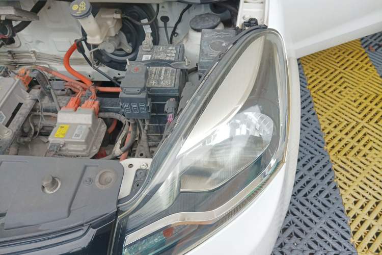 Used CHANGAN Benni E-Star 2021 National Edition Xinyue Version (Fast-Charging Edition) Lithium NMC Engine Bay Left