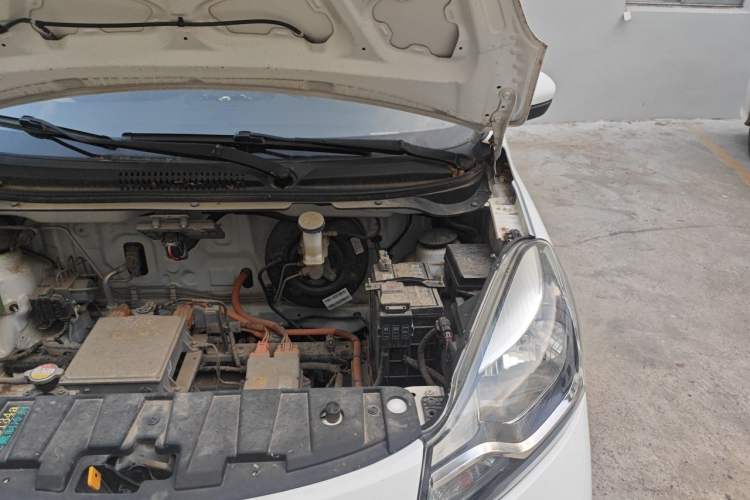 Used CHANGAN Benni E-Star 2021 National Edition Xin Yue Version Lithium Iron Phosphate (31.86 kWh) Engine Bay Left