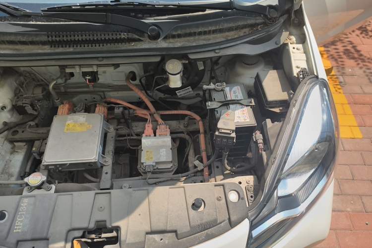 Used CHANGAN Benni E-Star 2021 National Edition Xinyue Version (Fast-Charging Edition) Lithium NMC Engine Bay Left