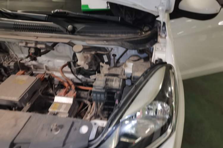 Used CHANGAN Benni E-Star 2021 National Edition Xin Yue Version Lithium-Ion Battery Engine Bay Left