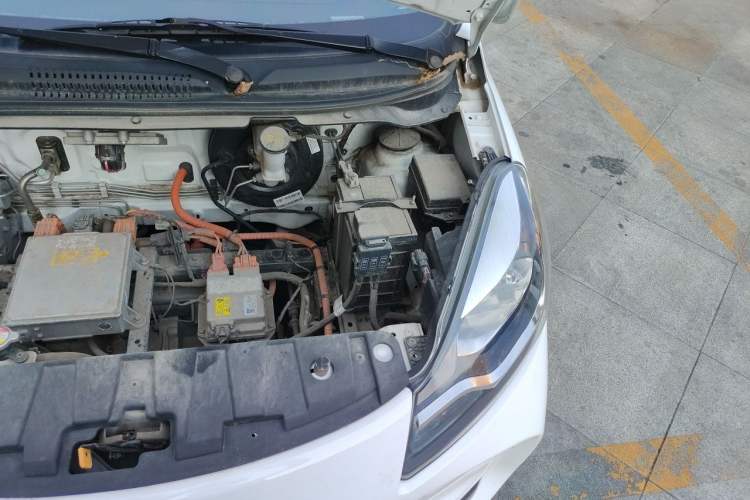 Used CHANGAN Benni E-Star 2021 National Edition Xin Yue Version (Fast-Charging Edition) Lithium Iron Phosphate (31.95 kWh) Engine Bay Left