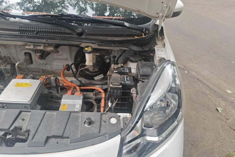 Used CHANGAN Benni E-Star 2021 National Edition Colorful Version Lithium Iron Phosphate (31.86 kWh) Engine Bay Left