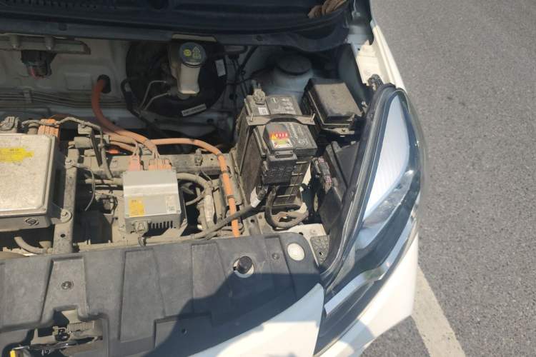 Used CHANGAN Benni E-Star 2021 National Edition Colorful Version Lithium Iron Phosphate (31.18 kWh) Engine Bay Left