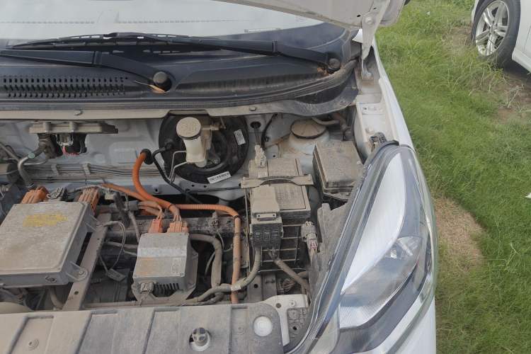 Used CHANGAN Benni E-Star 2021 National Edition XinYi Edition Lithium Iron Phosphate (31.86 kWh) Engine Bay Left