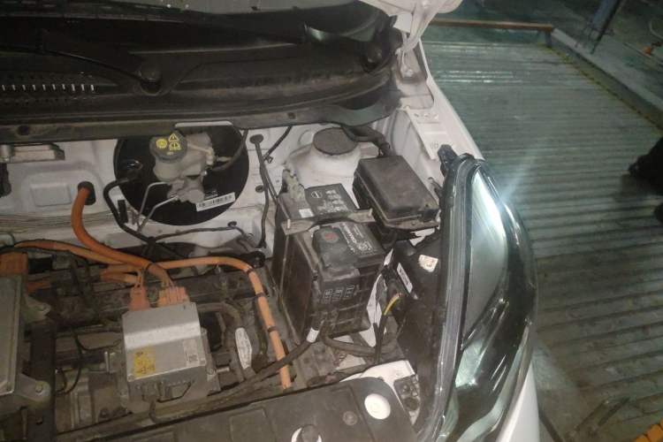 Used CHANGAN Benni E-Star 2021 National Edition Colorful Version Lithium Iron Phosphate (31.18 kWh) Engine Bay Left