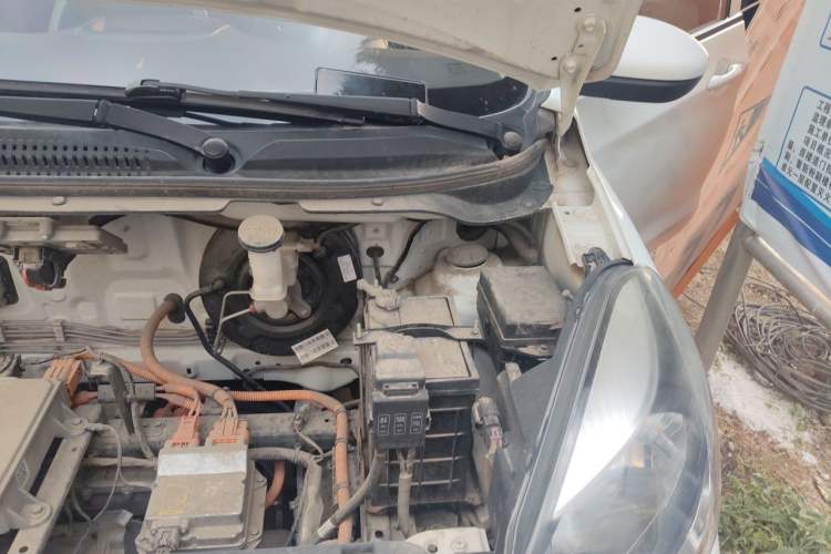 Used CHANGAN Benni E-Star 2021 National Edition Xinyue Version (Fast-Charging Edition) Lithium NMC Engine Bay Left