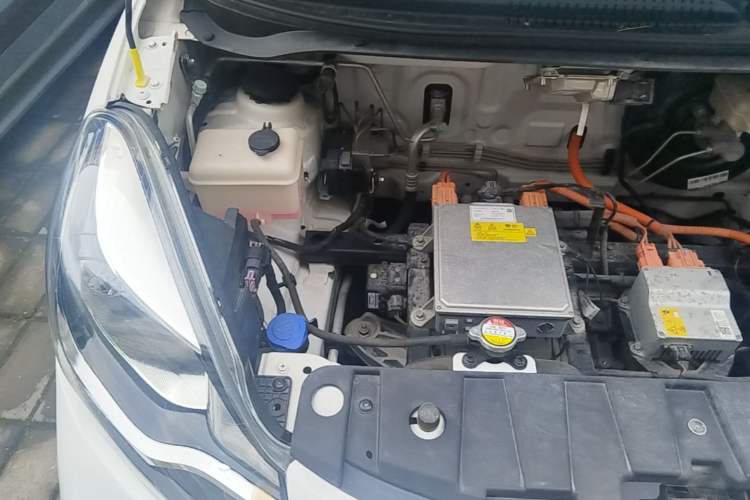 Used CHANGAN Benni E-Star 2021 National Edition Colorful Version Lithium Iron Phosphate (31.86 kWh) Engine Bay Right