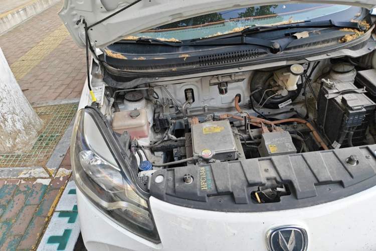 Used CHANGAN Benni E-Star 2021 National Edition Colorful Version Lithium Iron Phosphate (31.95 kWh) Engine Bay Right