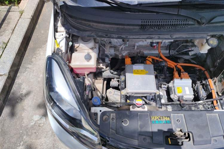 Used CHANGAN Benni E-Star 2021 National Edition Xinyi Edition Lithium Iron Phosphate (31.18 kWh) Engine Bay Right