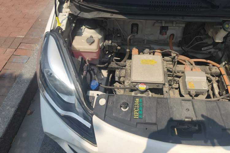Used CHANGAN Benni E-Star 2021 National Edition Colorful Version Lithium Iron Phosphate (31.18 kWh) Engine Bay Right