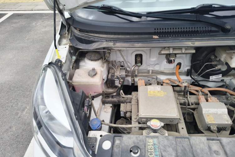 Used CHANGAN Benni E-Star 2021 National Edition XinYi Edition Lithium Iron Phosphate (31.86 kWh) Engine Bay Right