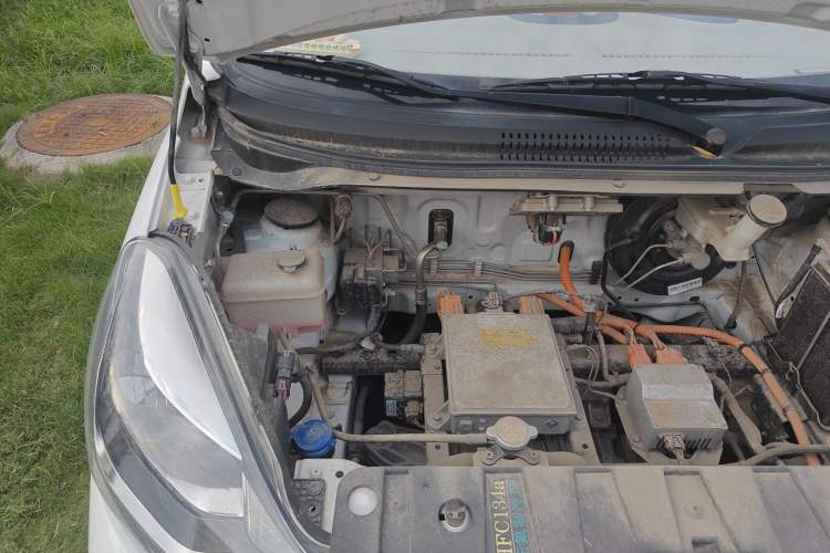 Used CHANGAN Benni E-Star 2021 National Edition XinYi Edition Lithium Iron Phosphate (31.86 kWh) Engine Bay Right