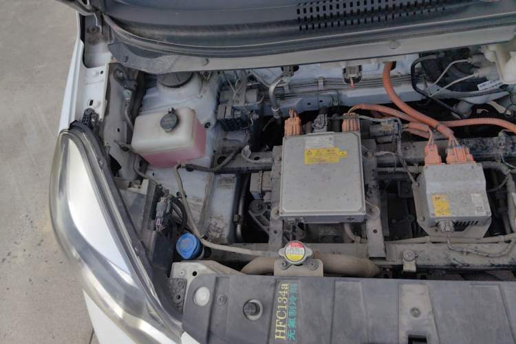 Used CHANGAN Benni E-Star 2021 National Edition Colorful Version Lithium Iron Phosphate (31.86 kWh) Engine Bay Right