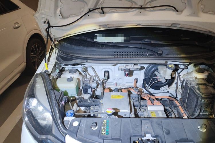 Used CHANGAN Benni E-Star 2021 National Edition Xin Yue Version (Fast-Charging Edition) Lithium Iron Phosphate (31.18 kWh) Engine Bay Right