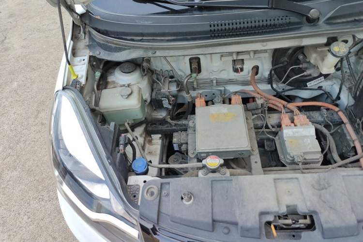 Used CHANGAN Benni E-Star 2021 National Edition Xin Yue Version Lithium Iron Phosphate (31.95 kWh) Engine Bay Right