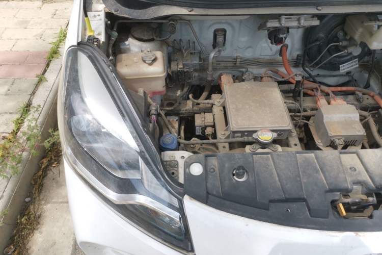 Used CHANGAN Benni E-Star 2021 National Edition Xin Yue Version Lithium Iron Phosphate (31.86 kWh) Engine Bay Right