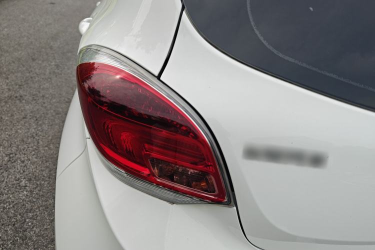 Used CHANGAN Benni E-Star 2021 National Edition Xin Yue Version (Fast-Charging Edition) Lithium Iron Phosphate (31.95 kWh) Exterior 10