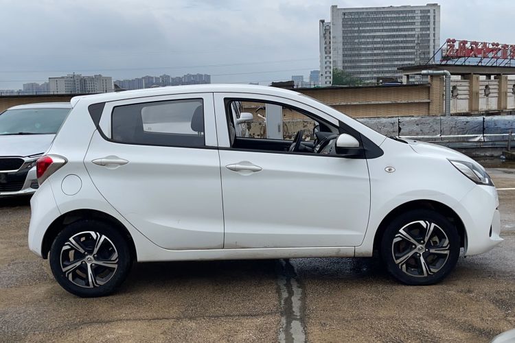 Used CHANGAN Benni E-Star 2021 National Edition Xinyi Edition Lithium Iron Phosphate (31.18 kWh) Exterior 2