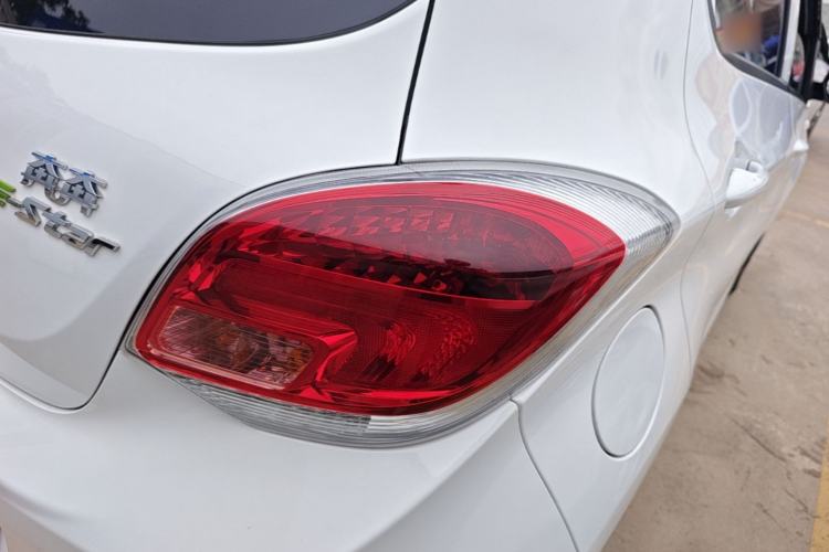 Used CHANGAN Benni E-Star 2021 National Edition Colorful Version Lithium Iron Phosphate (31.86 kWh) Exterior 3