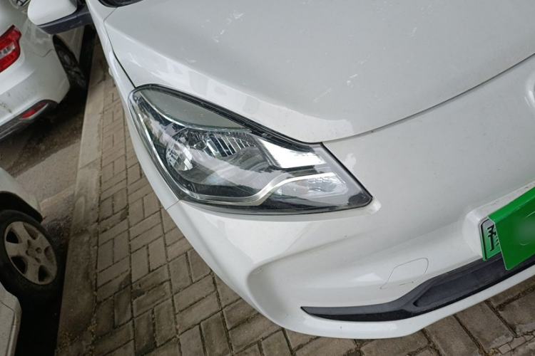 Used CHANGAN Benni E-Star 2021 National Edition Xin Yue Version Lithium Iron Phosphate (31.86 kWh) Exterior 3