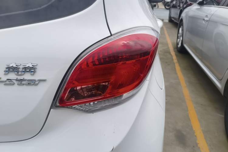 Used CHANGAN Benni E-Star 2021 National Edition Xin Yue Version Lithium Iron Phosphate (31.86 kWh) Exterior 3