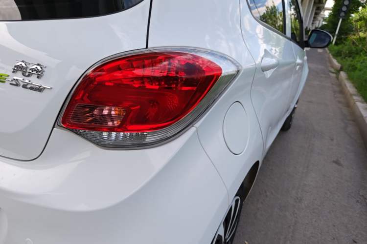 Used CHANGAN Benni E-Star 2021 National Edition Xin Yue Version Lithium Iron Phosphate (31.86 kWh) Exterior 3