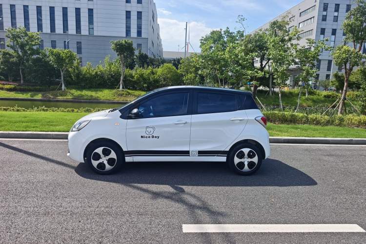 Used CHANGAN Benni E-Star 2021 National Edition Xin Yue Version Lithium Iron Phosphate (31.86 kWh) Exterior 3