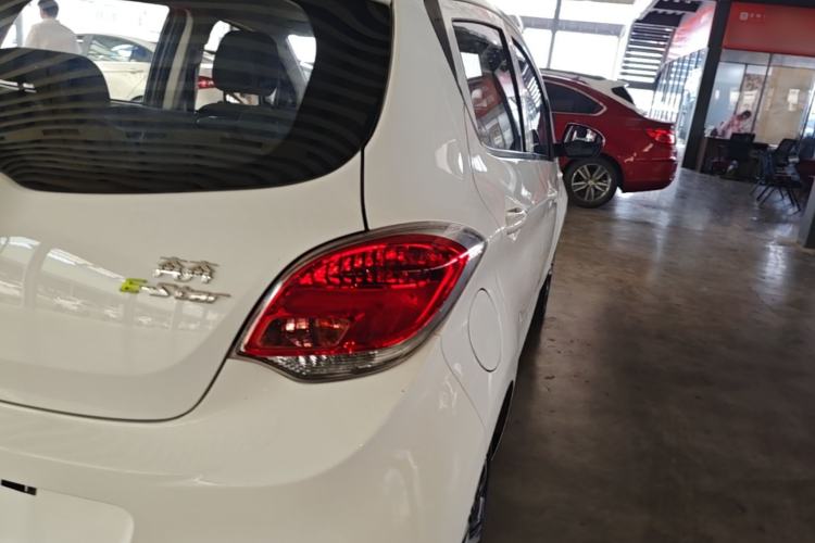 Used CHANGAN Benni E-Star 2021 National Edition Xin Yue Version Lithium-Ion Battery Exterior 3