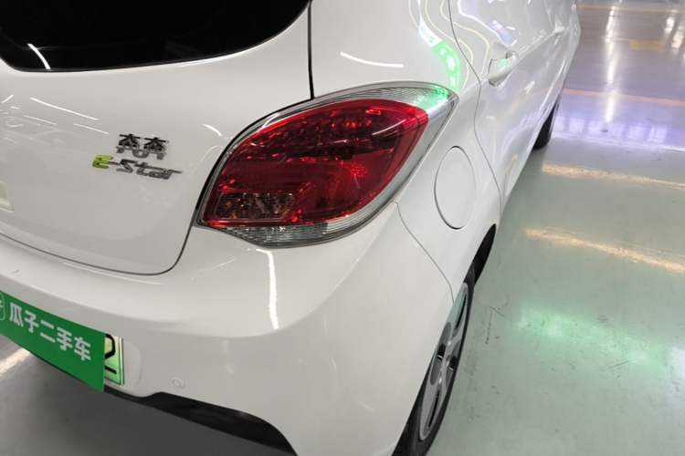 Used CHANGAN Benni E-Star 2021 National Edition Xinyue Version (Fast-Charging Edition) Lithium NMC Exterior 3