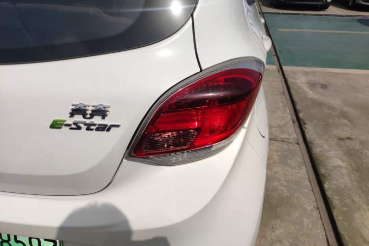 Used CHANGAN Benni E-Star 2021 National Edition Xin Yue Version Lithium Iron Phosphate (31.18 kWh) Exterior 3