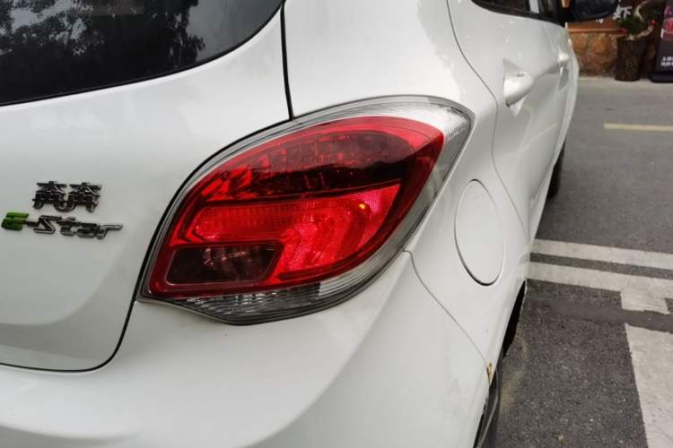 Used CHANGAN Benni E-Star 2021 National Edition Xin Yue Version Lithium Iron Phosphate (31.18 kWh) Exterior 3