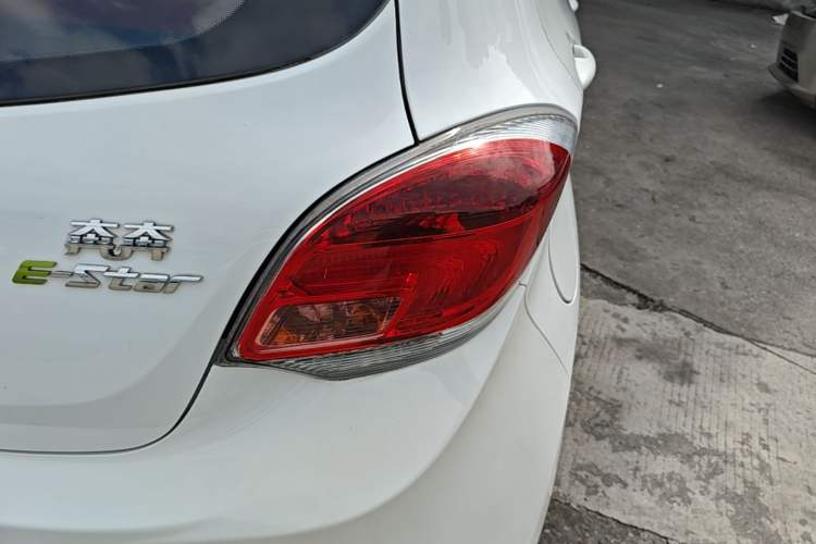 Used CHANGAN Benni E-Star 2021 National Edition Xin Yue Version Lithium Iron Phosphate (31.86 kWh) Exterior 3
