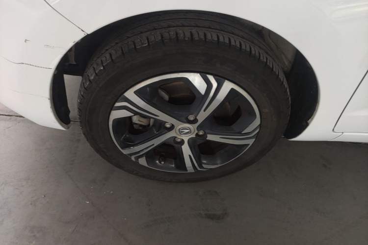 Used CHANGAN Benni E-Star 2021 National Edition Xin Yue Version Lithium Iron Phosphate (31.95 kWh) Exterior 4