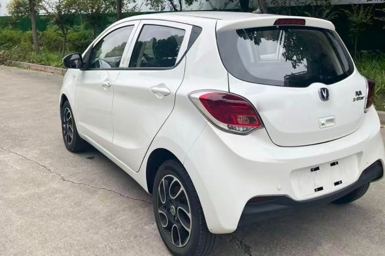 Used CHANGAN Benni E-Star 2021 National Edition XinYi Edition Lithium Iron Phosphate (31.86 kWh) Exterior 5