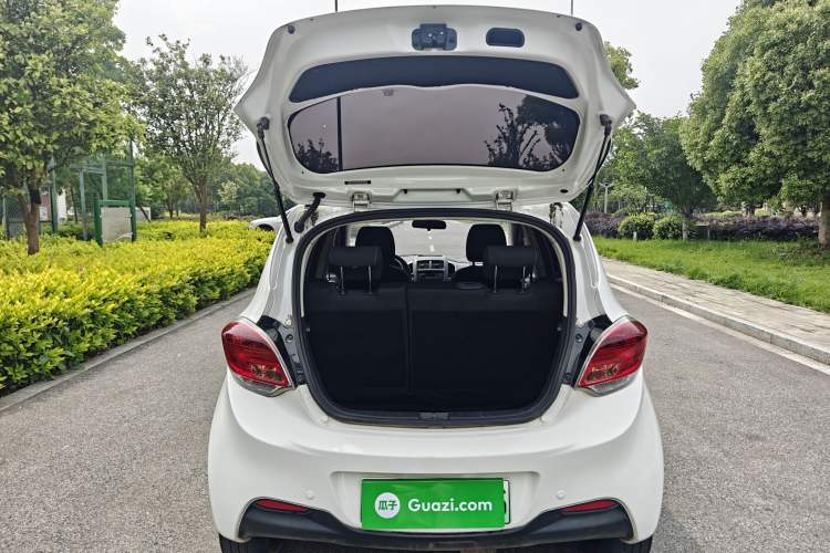 Used CHANGAN Benni E-Star 2021 National Edition Xin Yue Version (Fast-Charging Edition) Lithium Iron Phosphate (31.95 kWh) Exterior 6