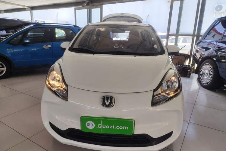 Used CHANGAN Benni E-Star 2021 National Edition Xin Yue Version (Fast-Charging Edition) Lithium Iron Phosphate (31.18 kWh) Front