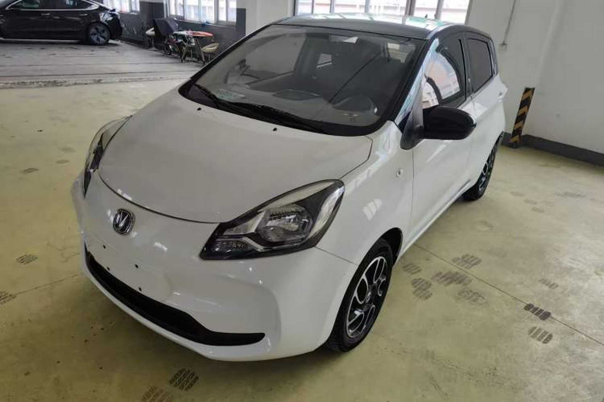 Used CHANGAN Benni E-Star 2021 National Edition XinYi Edition Lithium Iron Phosphate (31.86 kWh) Front Left 45 Deg